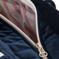 nobodinoz-savanna-velvet-maternity-bag-night-blue- (5)