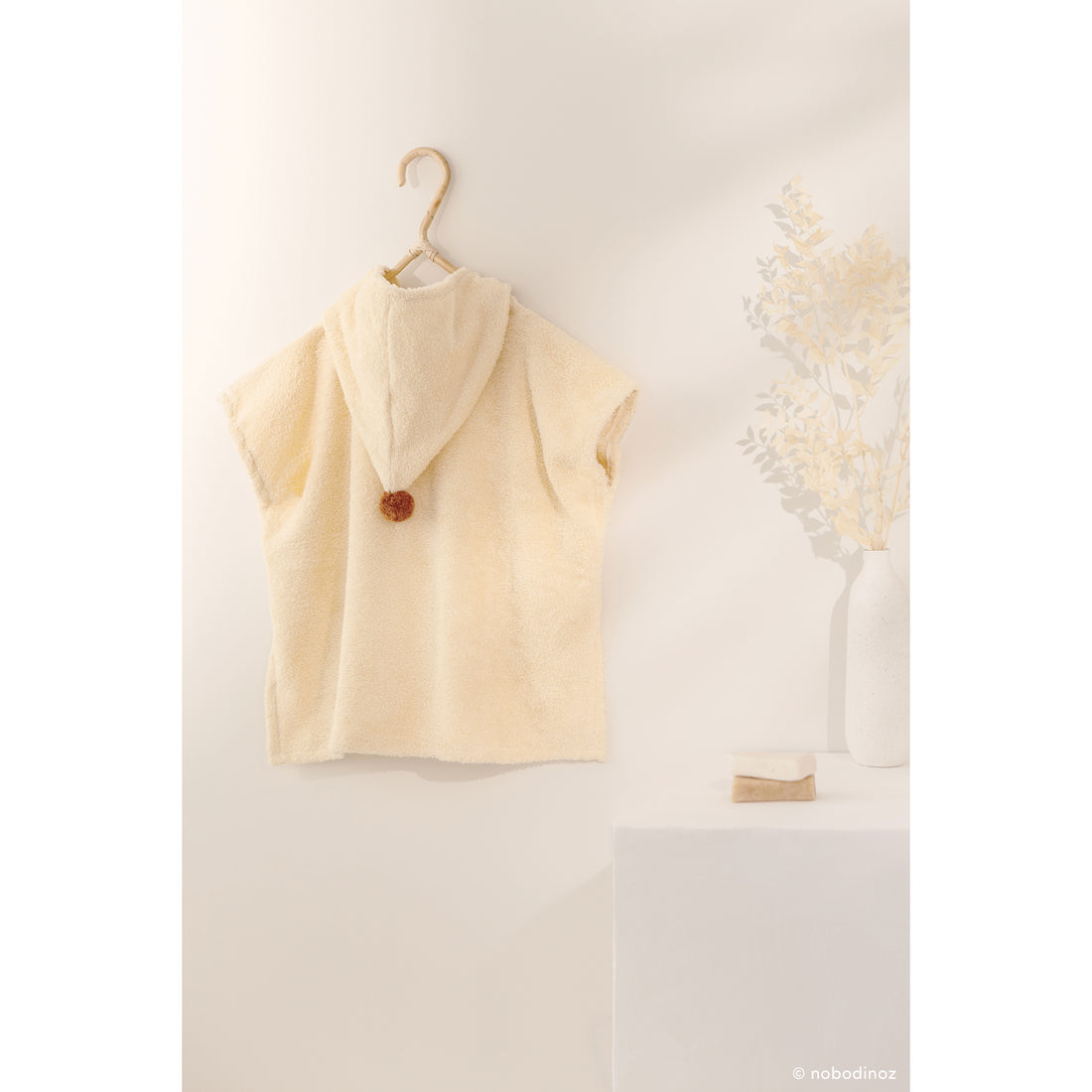 nobodinoz-so-cute-poncho-vanilla- (4)