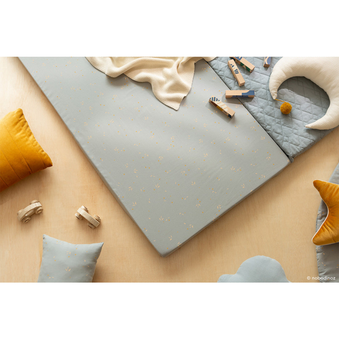 nobodinoz-st-barth-mattress-willow-soft-blue- (4)
