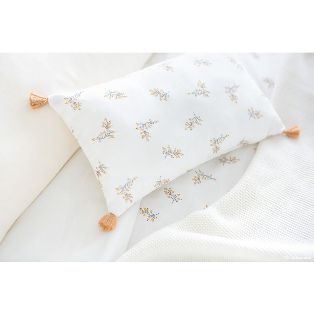 nobodinoz-sublim-cushion-flore-nobo-4921598- (2)