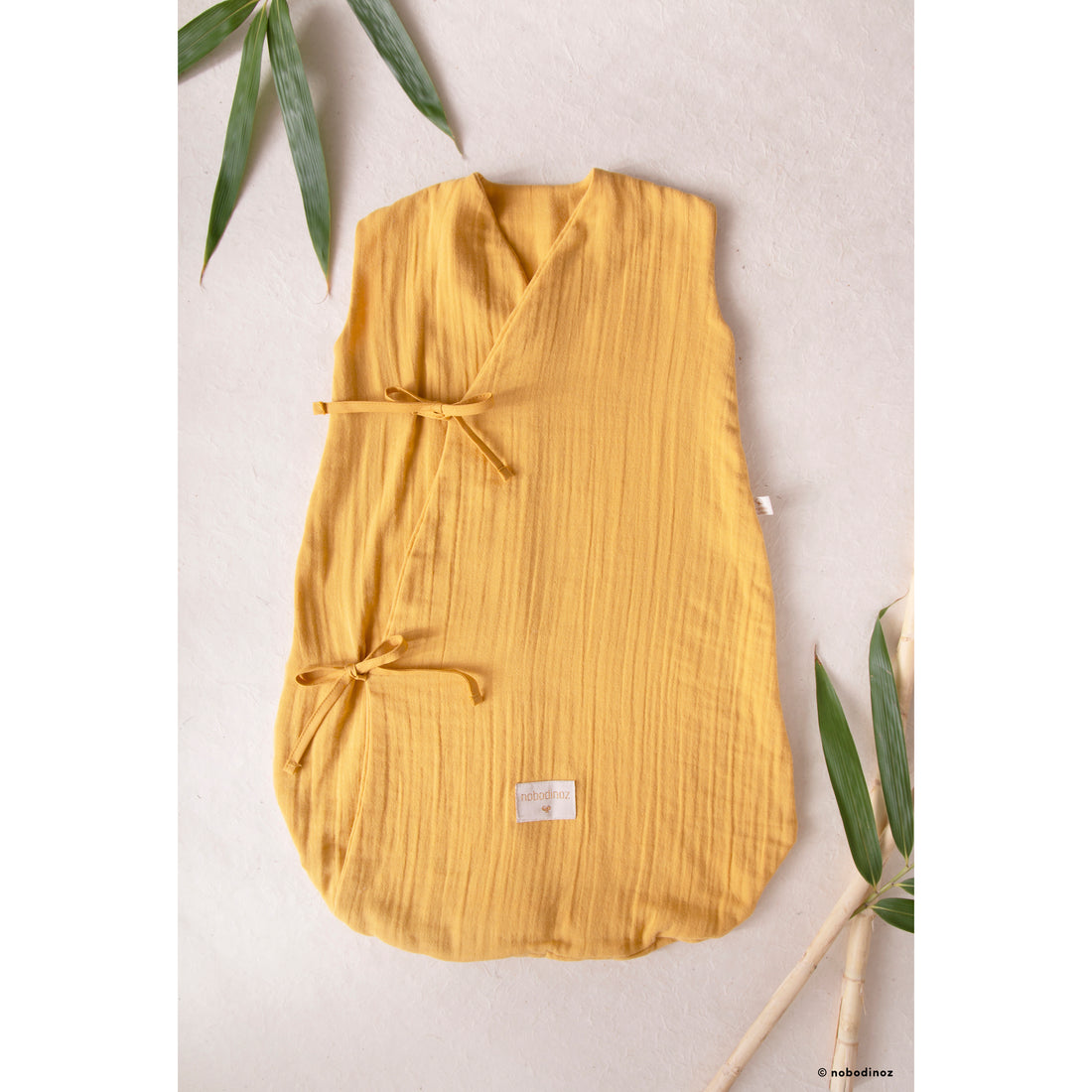nobodinoz-summer-sleeping-bag-dreamy-gold-stella-midnight-blue- (13)