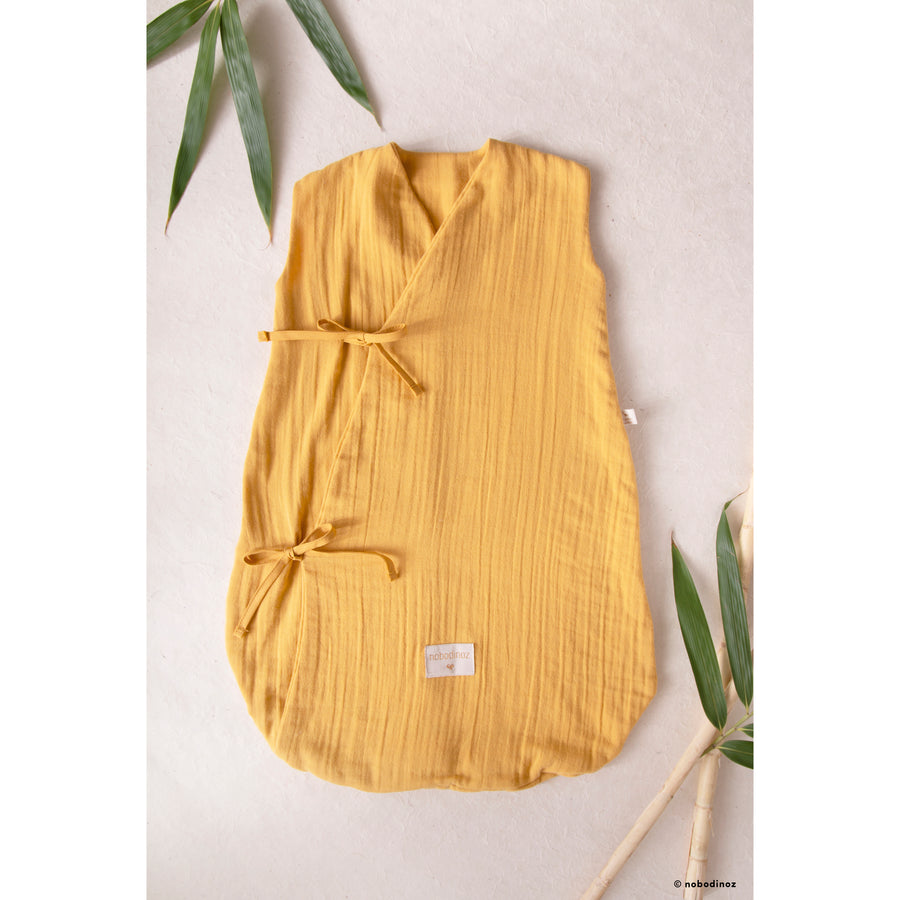 nobodinoz-summer-sleeping-bag-dreamy-gold-stella-midnight-blue- (13)