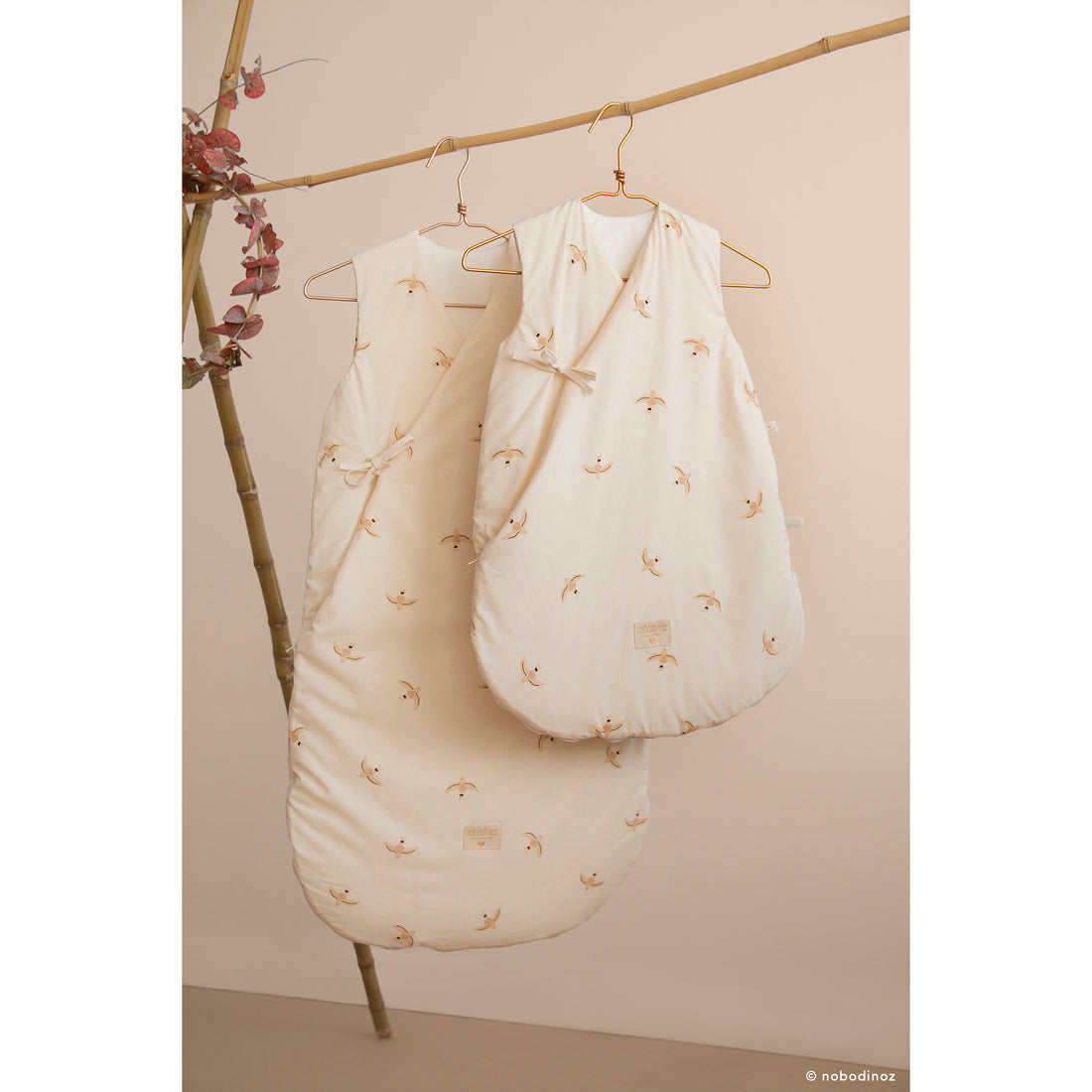 nobodinoz-summer-sleeping-bag-dreamy-gold-stella-midnight-blue- (7)