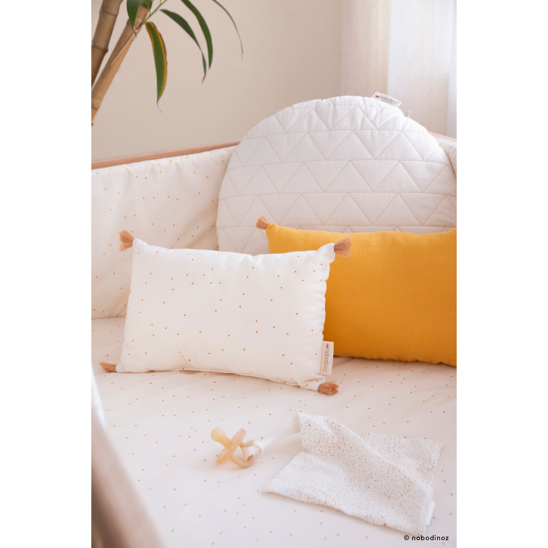 nobodinoz-tibet-sheet-single-honey-sweet-dots-natural- (5)
