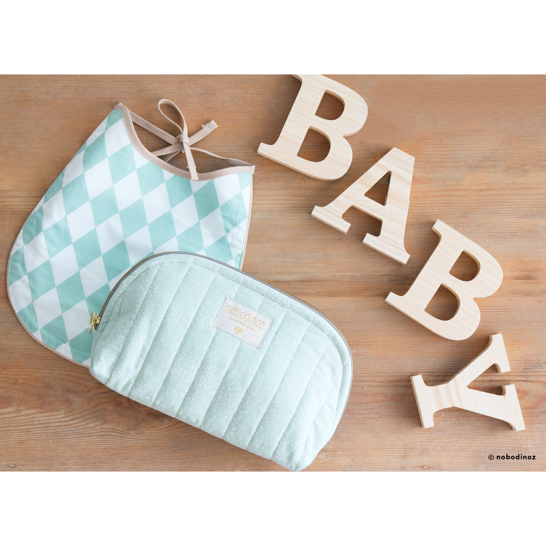 nobodinoz-travel-vanity-case-white-bubble-auqa- (6)