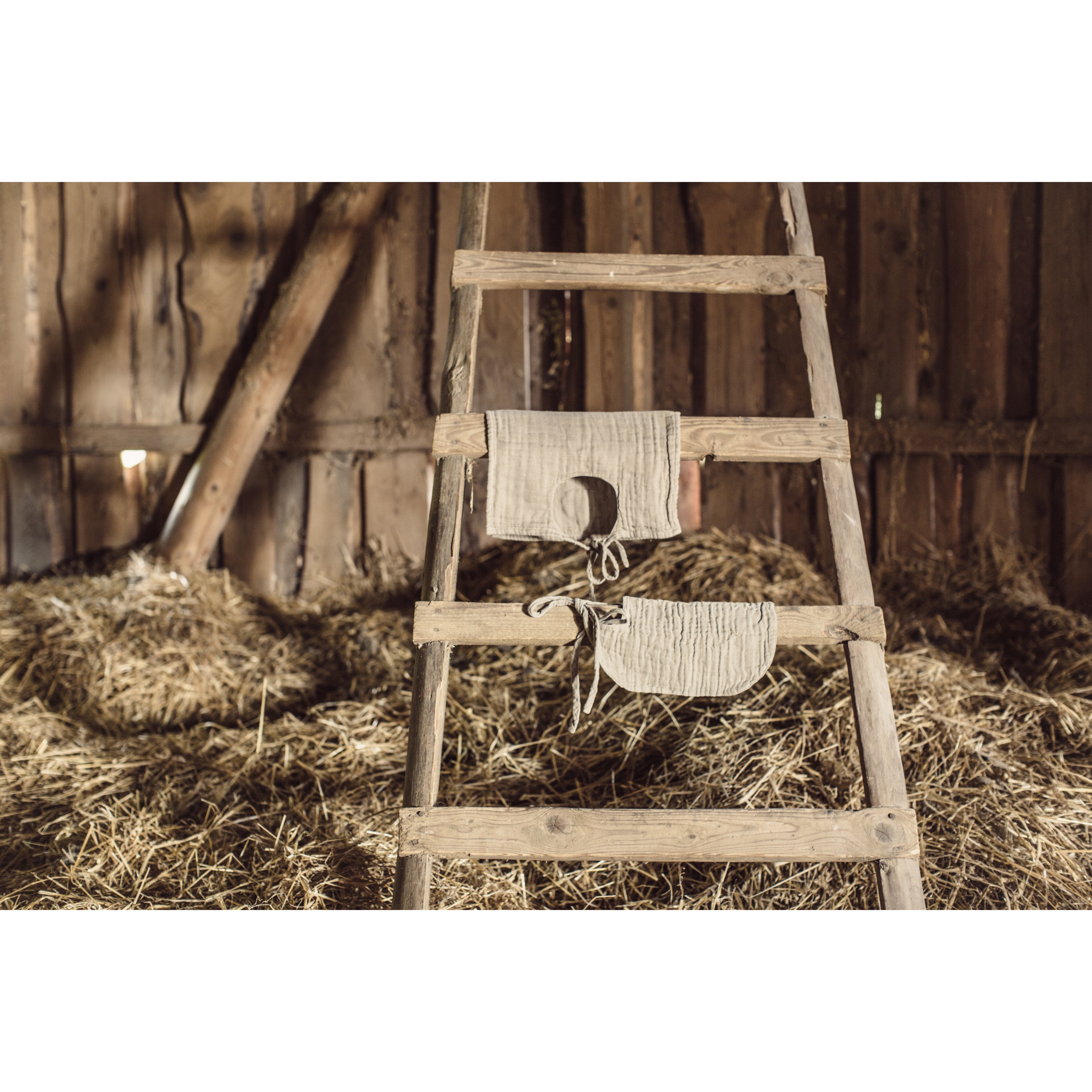 numero-74-baby-bib-square-stone-grey- (2)