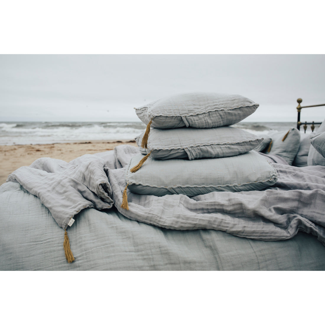 numero-74-cushion-cover-plain-with-padding-cushion-stone-grey- (6)