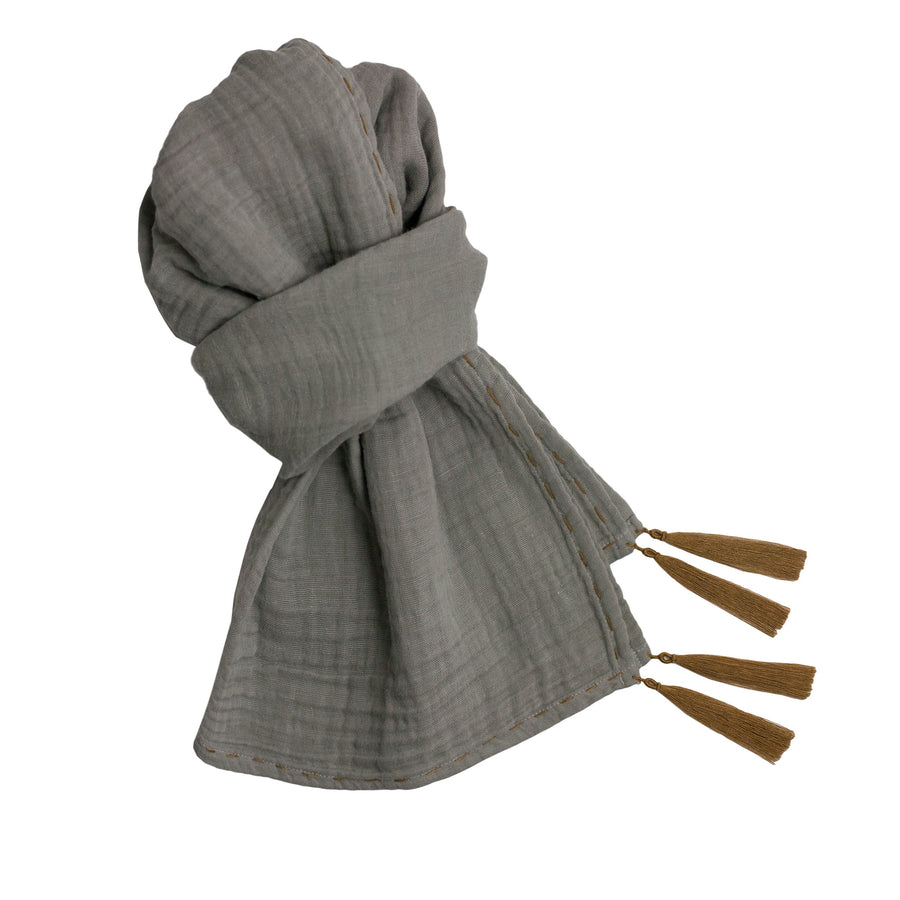 numero-74-scarf-mum-silver-grey-01