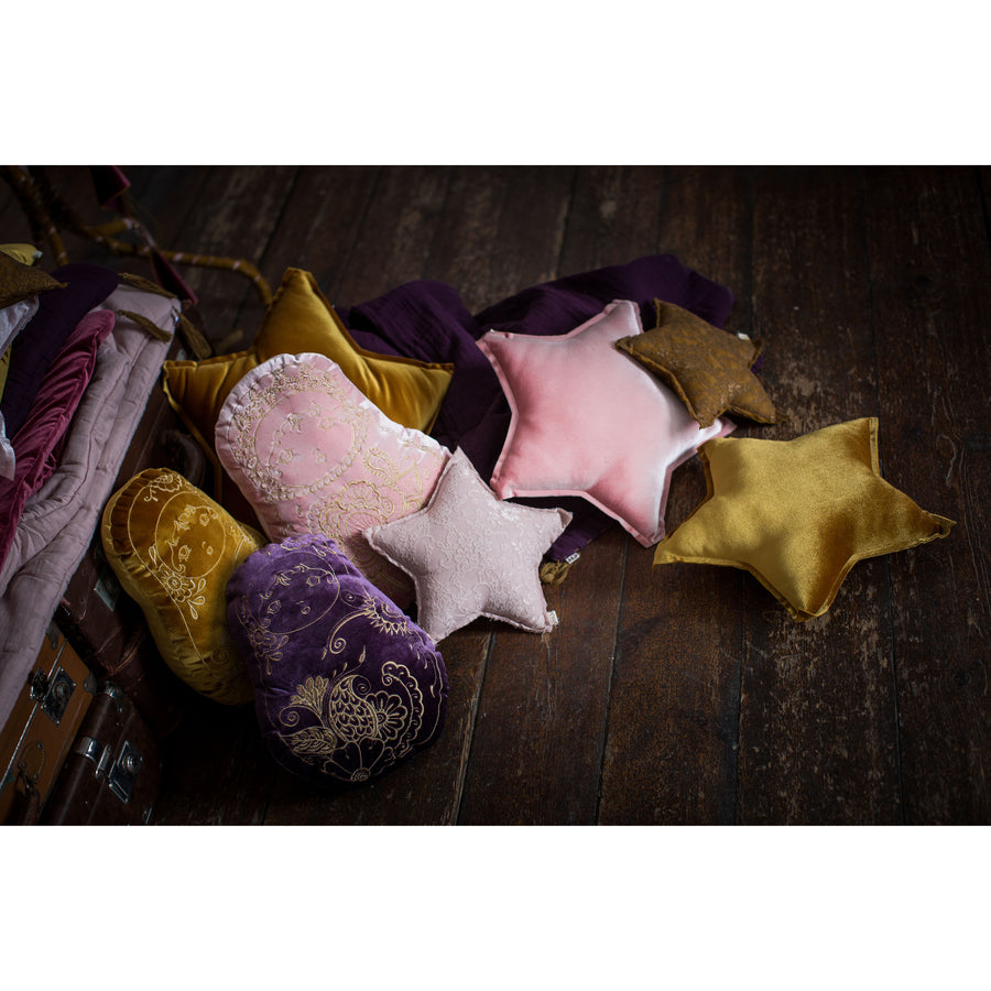 numero-74-star-cushion-velvet-medium-dusty-pink- (3)
