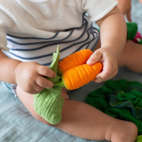 oli-&-carol-cathy-the-carrot-mini-doudou-teether-olic-l-mindou-carrot- (4)
