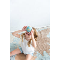 oli-&-carol-earthy-the-world-ball-teether- (34)