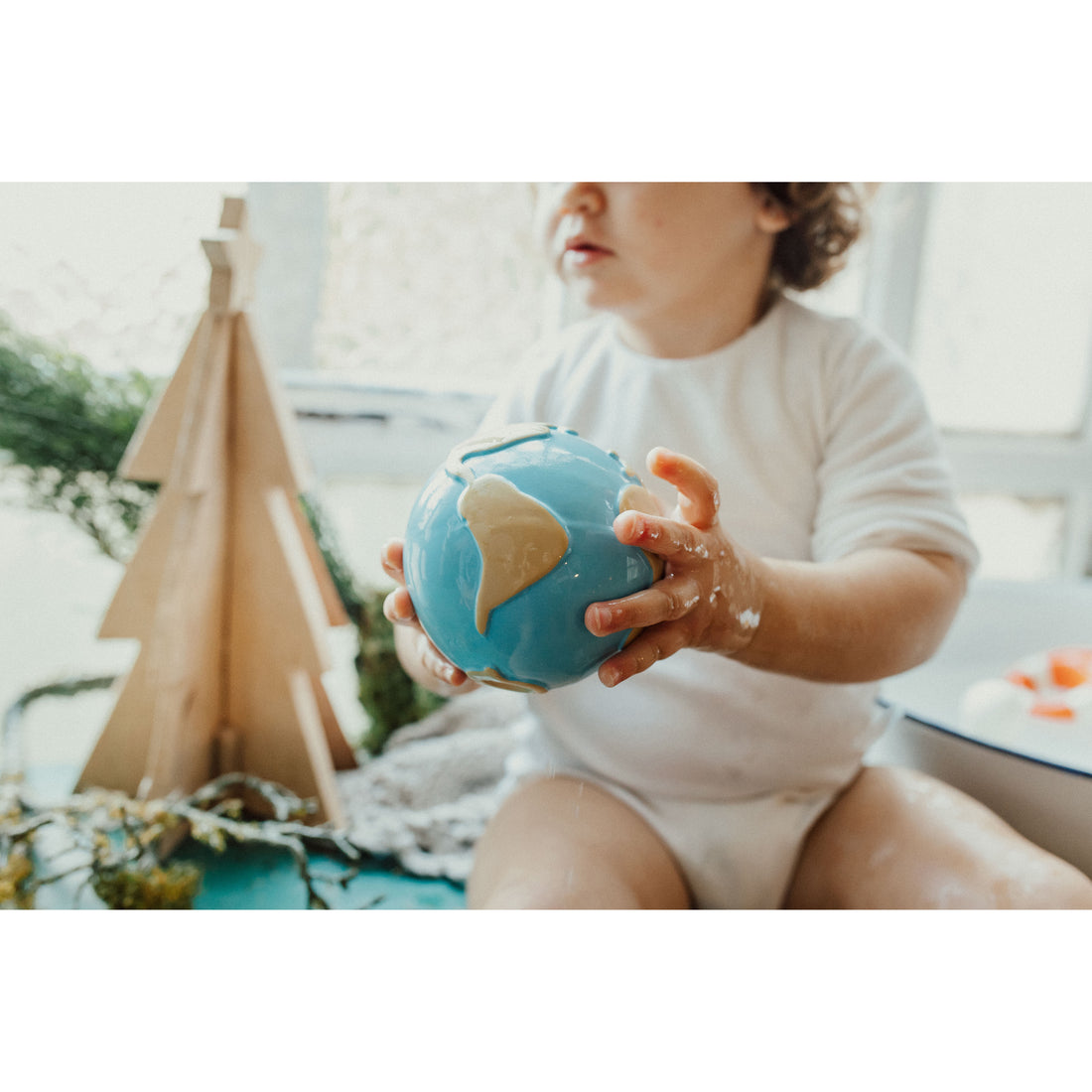 oli-&-carol-earthy-the-world-ball-teether-olic-l-world-ball- (8)