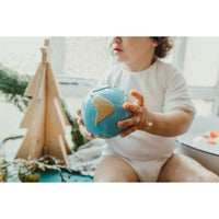 oli-&-carol-earthy-the-world-ball-teether-olic-l-world-ball- (8)