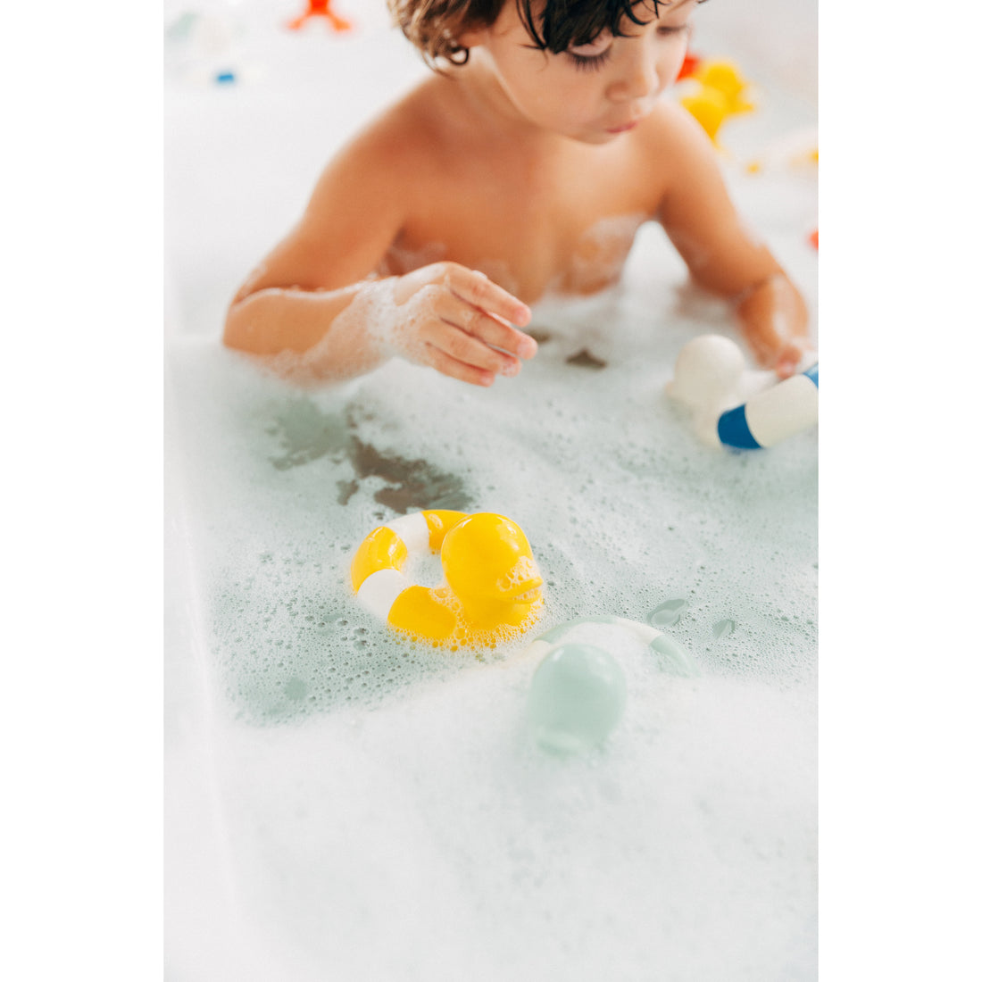 oli-&-carol-floatie-duck-yellow- (27)