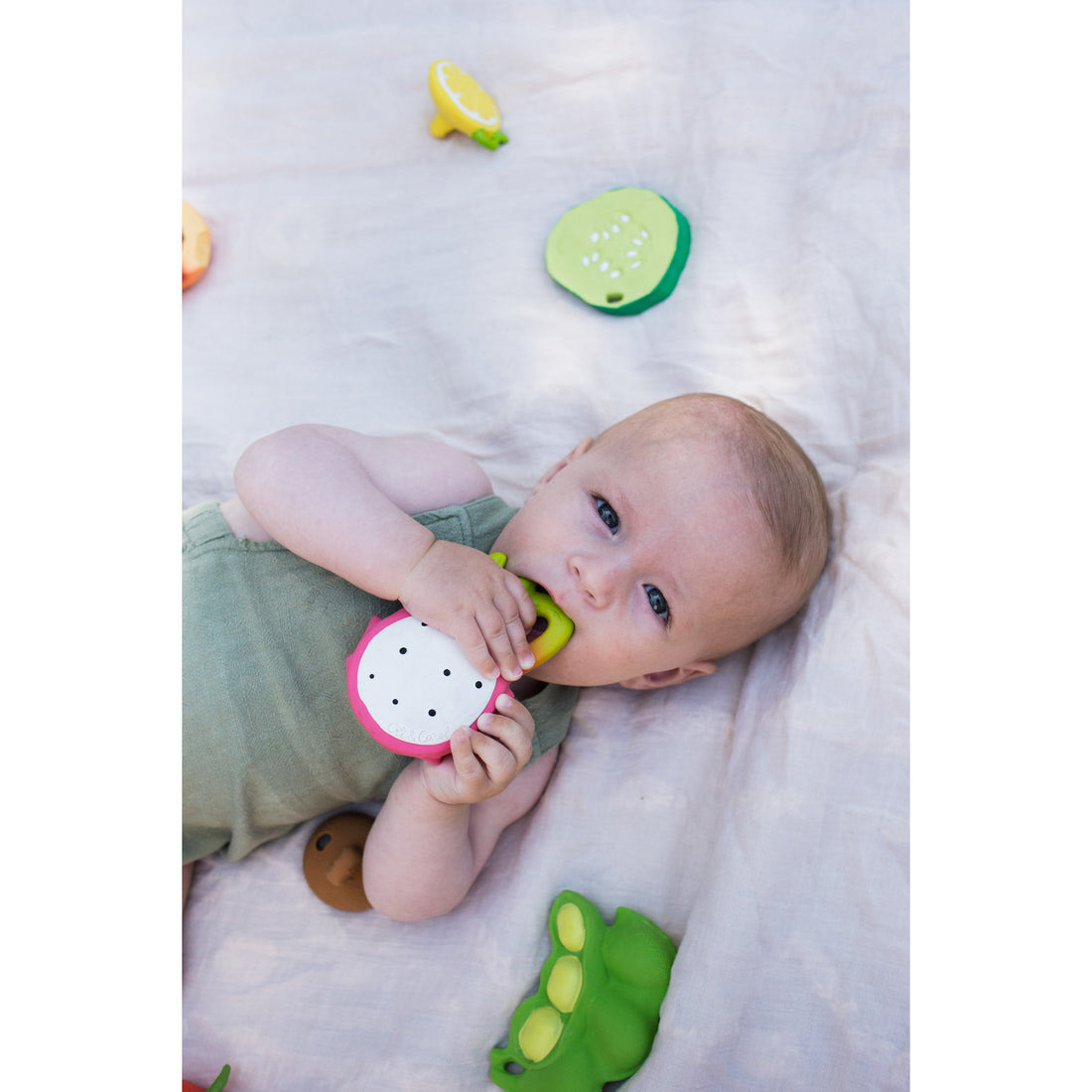 oli-&-carol-fucsia-the-dragonfruit-teether-olic-l-dragon-fruit-unit- (16)