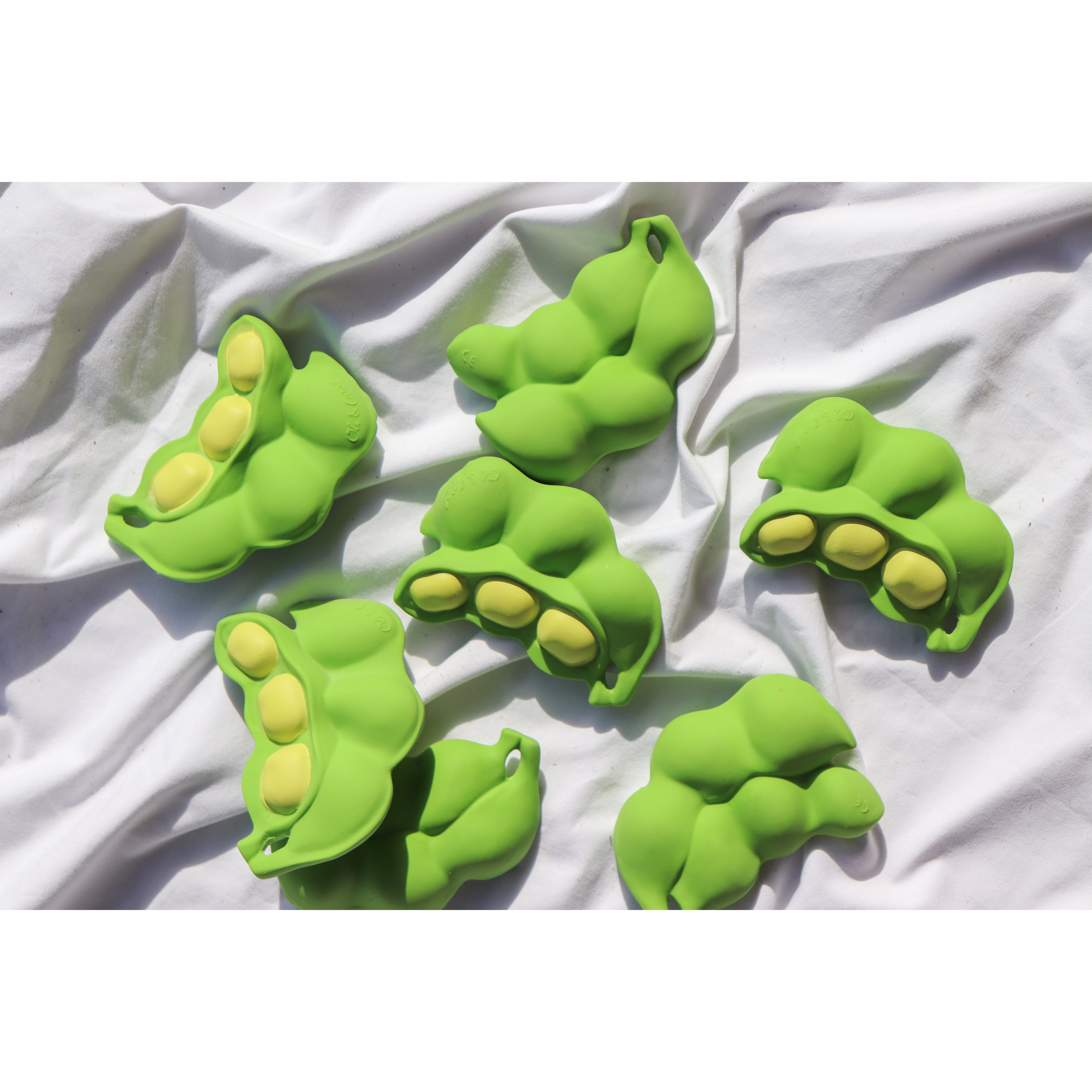 oli-&-carol-keiko-the-edamame-teether-olic-l-edamame-unit- (5)