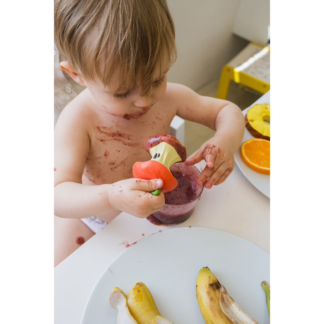 oli-&-carol-pepa-the-apple-teether-olic-l-bitten-apple-unit- (11)