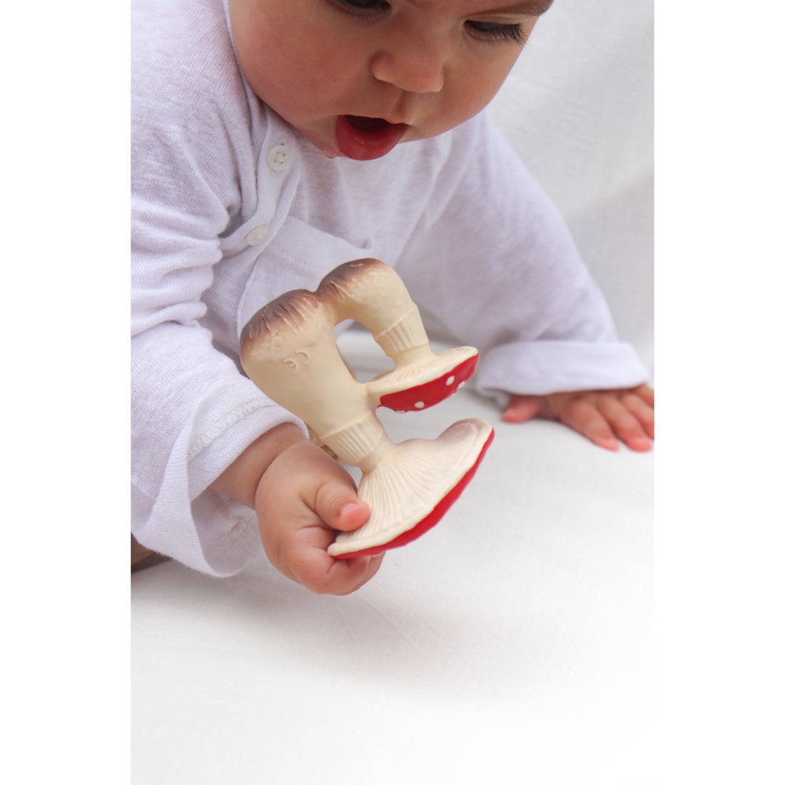 oli-&-carol-spot-the-mushroom-teether-olic-l-spot-mushroom- (7)