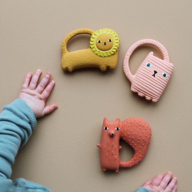 oli-carol-richie-lion-teether-baby-nursery-play-toy-olic-l-donna-lion-00011