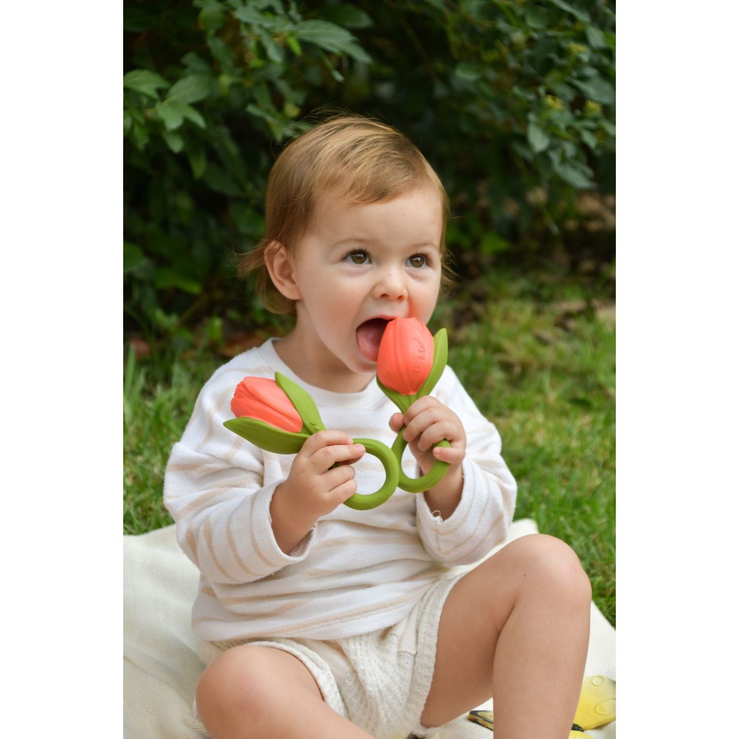 Oli & Carol Theo the Tulip Teether