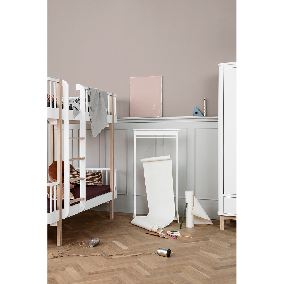 oliver-furniture-wood-bunk-bed-ladder-front-white- (10)