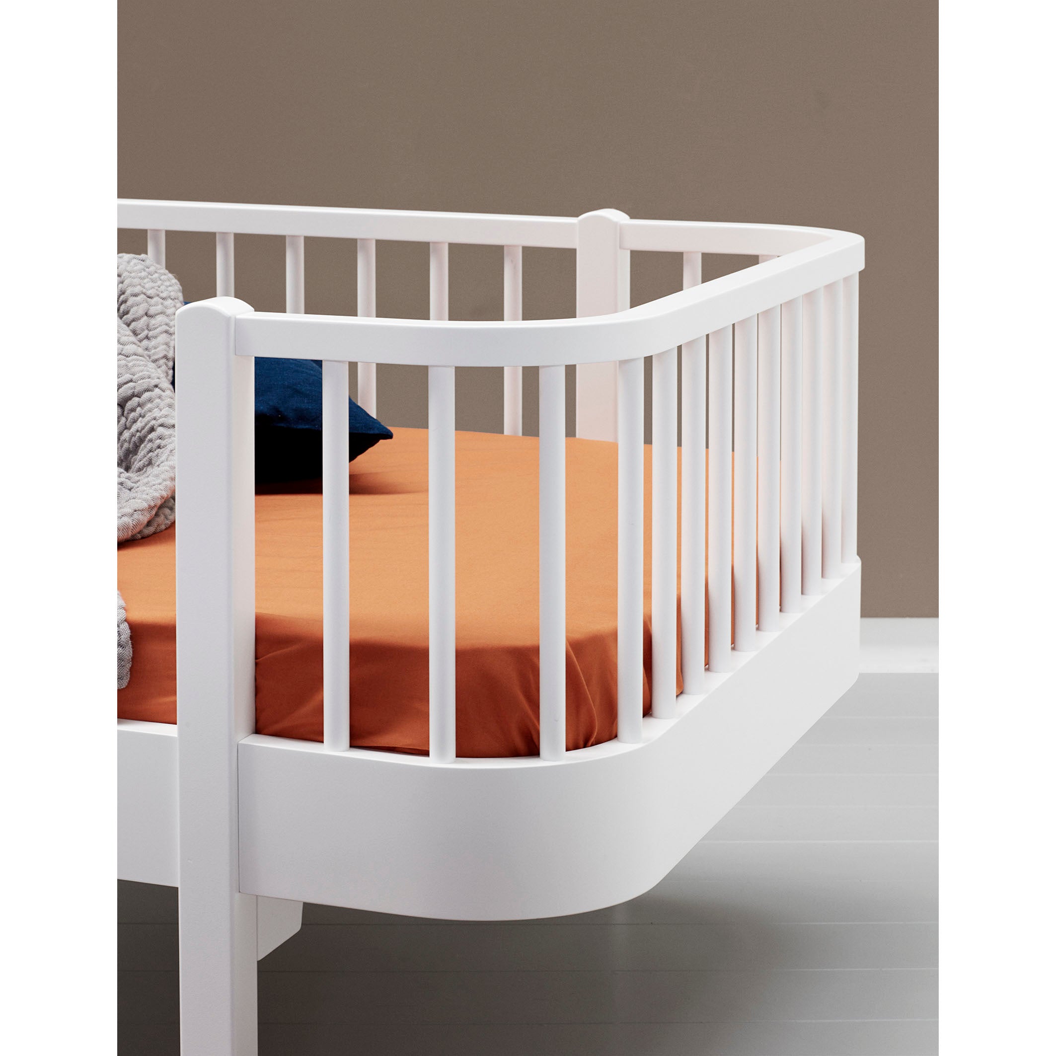 oliver-furniture-wood-junior-day-bed-white- (7)