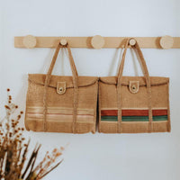 olli-ella-raffia-taking-care-of-biz-bag-beach- (3)