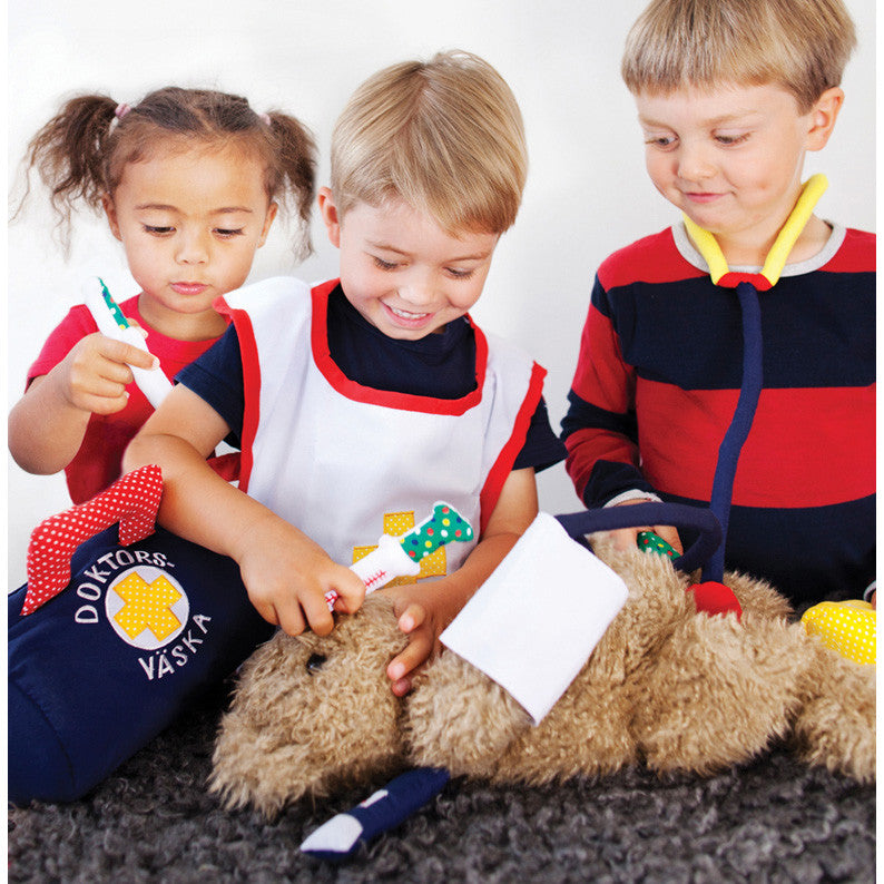oskar-and-ellen-doctor's-bag- (4)