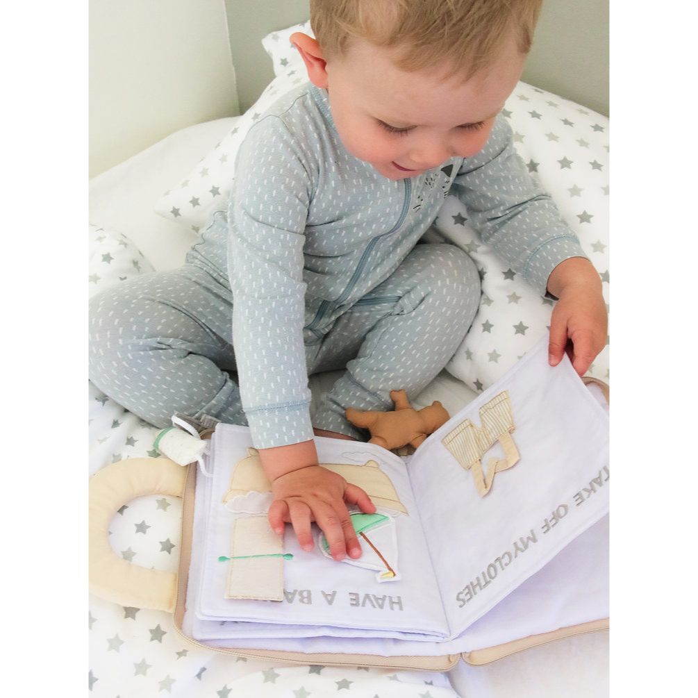 oskar-and-ellen-good-night-bear-beige-book-english-version-00002