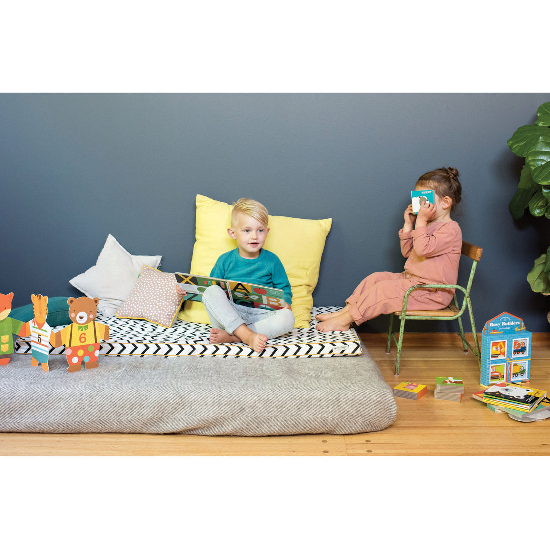 petit-collage-board-book-abc- (6)