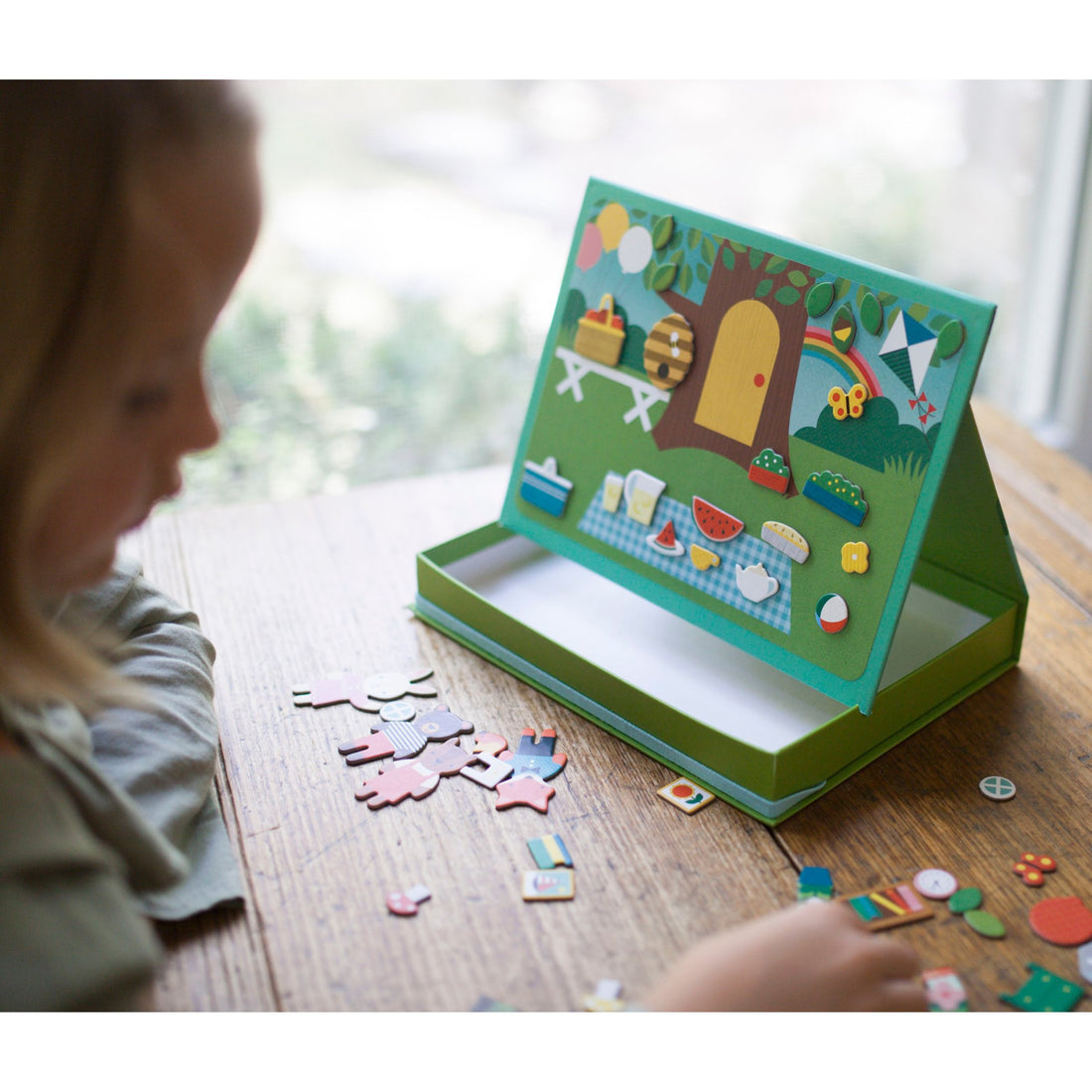 petit-collage-magnetic-scene-treehouse- (3)