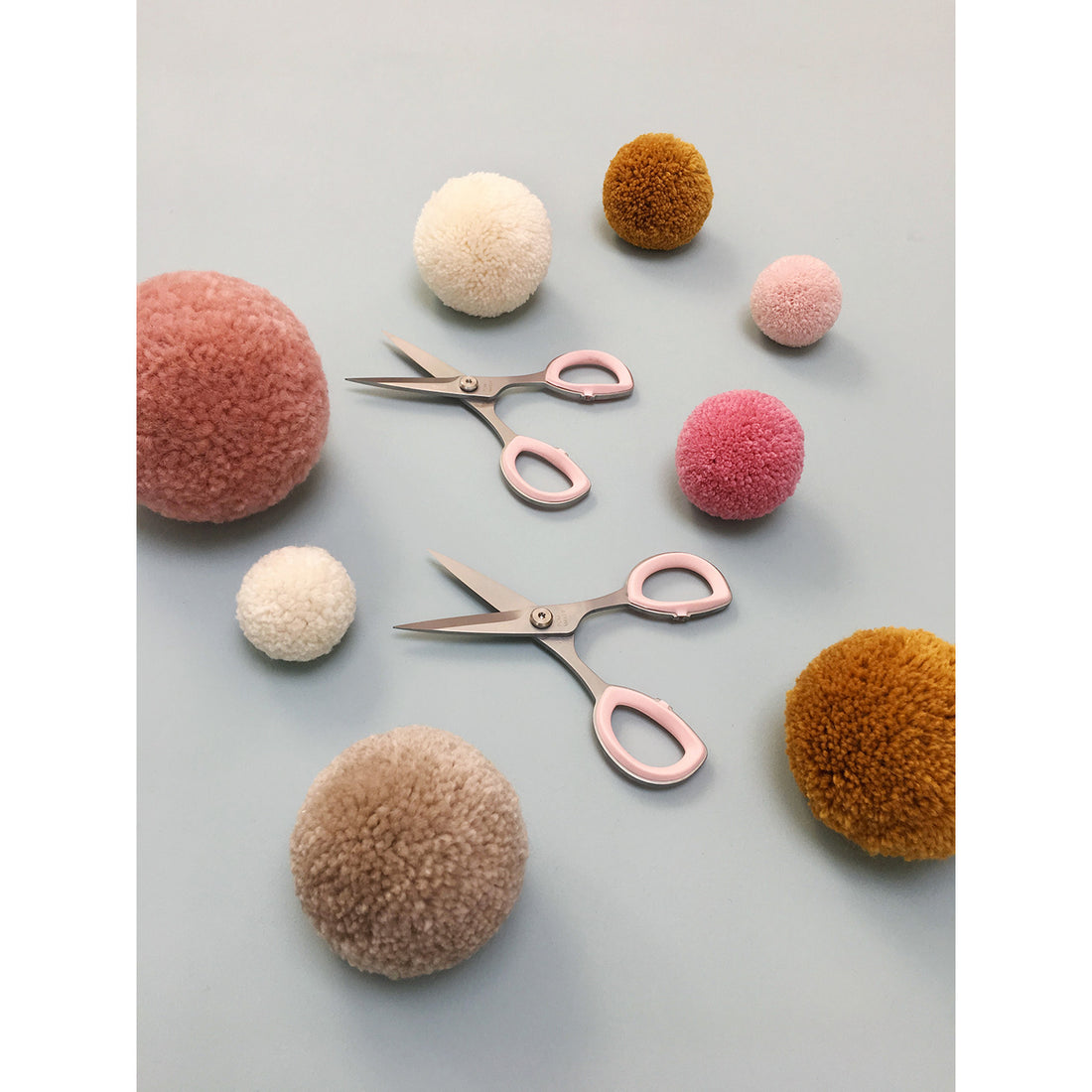 pom-maker-the-ultimate-pompom-scissors- (3)