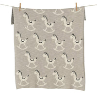 quax-knitted-blanket-rocking-horse- (1)