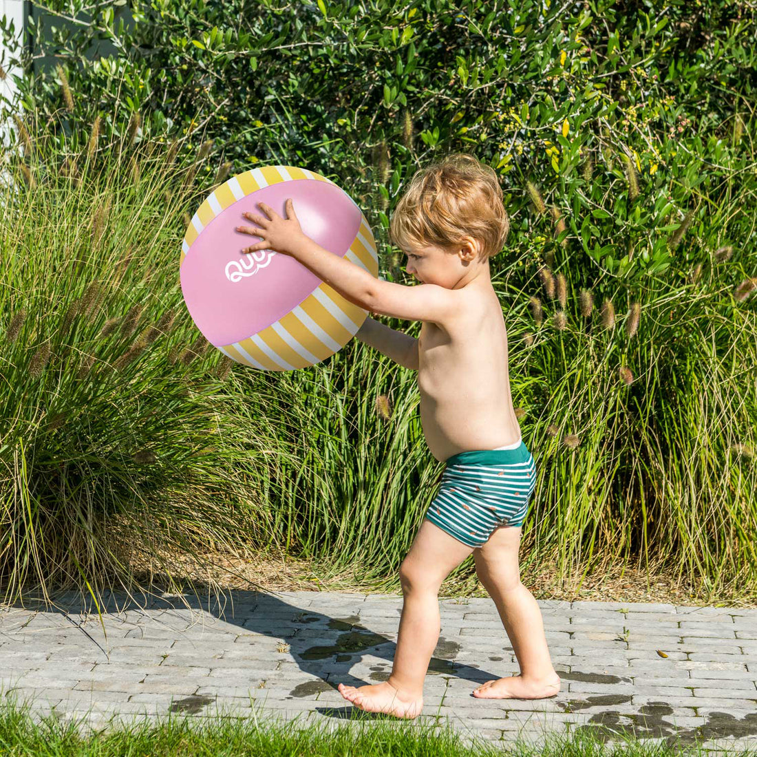 quut-beach-ball-banana-pink-quut-173540-