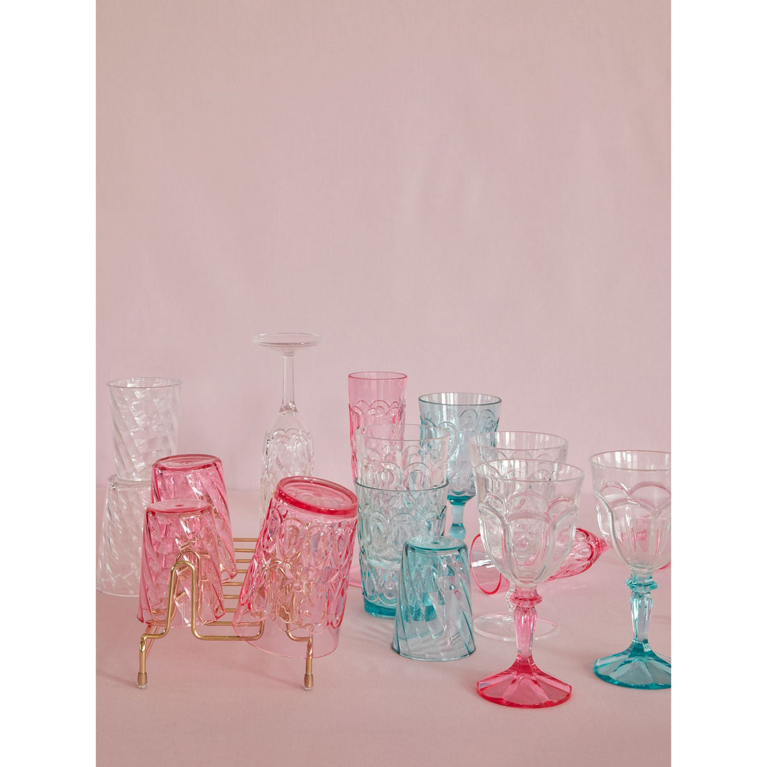 rice-dk-acrylic-tumbler-in-mint-with-swirly-embossed-detail-500ml-rice-hsglc-swmi- (4)