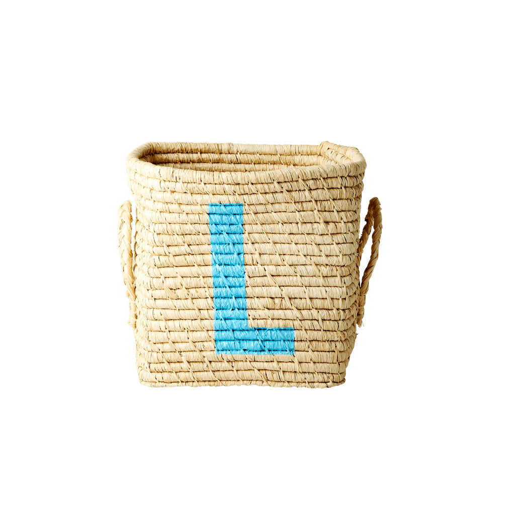 rice-dk-raffia-square-basket-with-painted-letter-l-rice-bsrat-20l-01