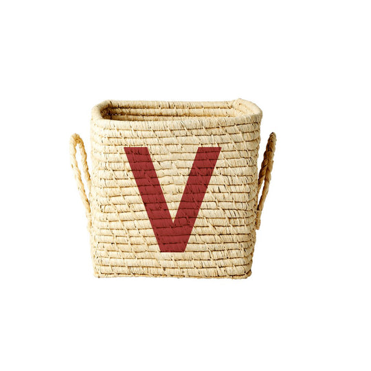 rice-dk-raffia-square-basket-with-painted-letter-v-rice-bsrat-20v-01