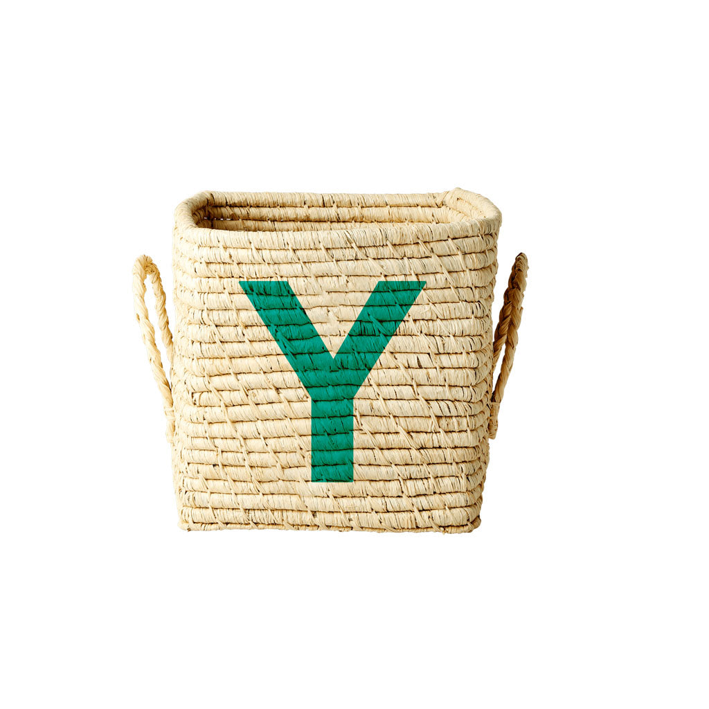 rice-dk-raffia-square-basket-with-painted-letter-y-rice-bsrat-20y-01