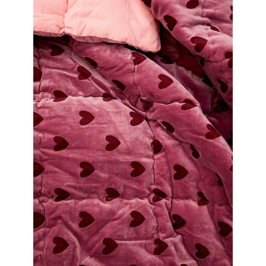 rice-dk-velvet-quilt-with-hearts-in-purple-and-maroon-assorted-rice-blvel-heap- (2)