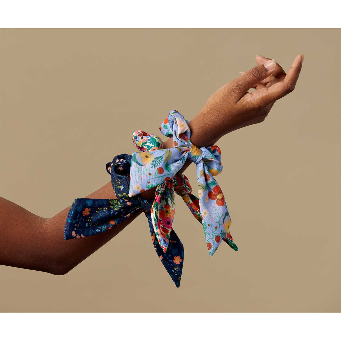 rifle-paper-co-wildwood-scrunchie- (2)