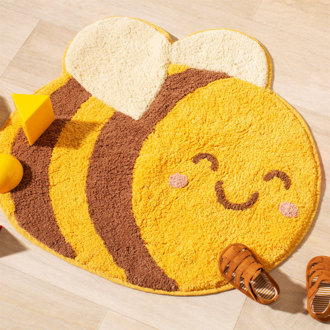 rjb-stone-bee-happy-rug- (3)