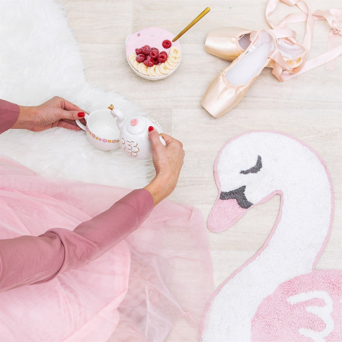 rjb-stone-freya-swan-rug- (4)