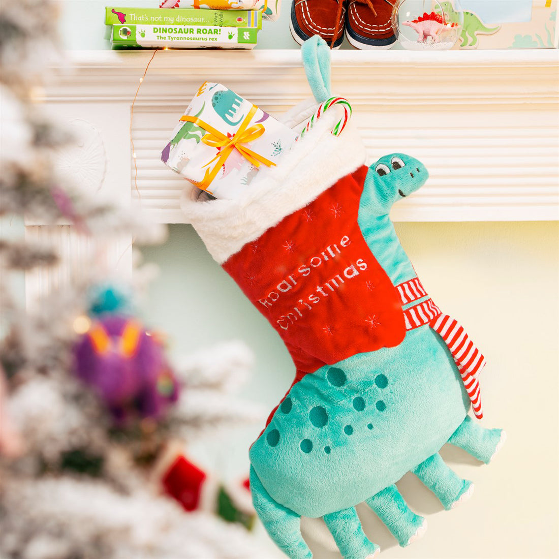 rjb-stone-roarsome-dinosaur-christmas-stocking- (3)