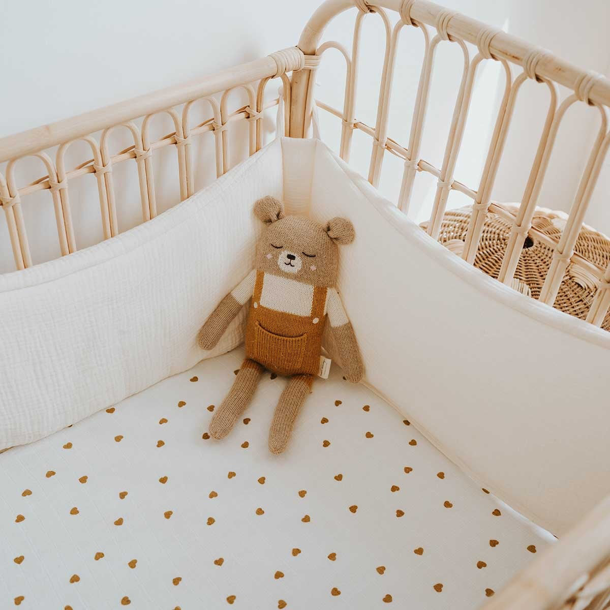 rose-in-april-fitted-sheet-mustard-heart-print-ecru-ria-art000000702 (3)