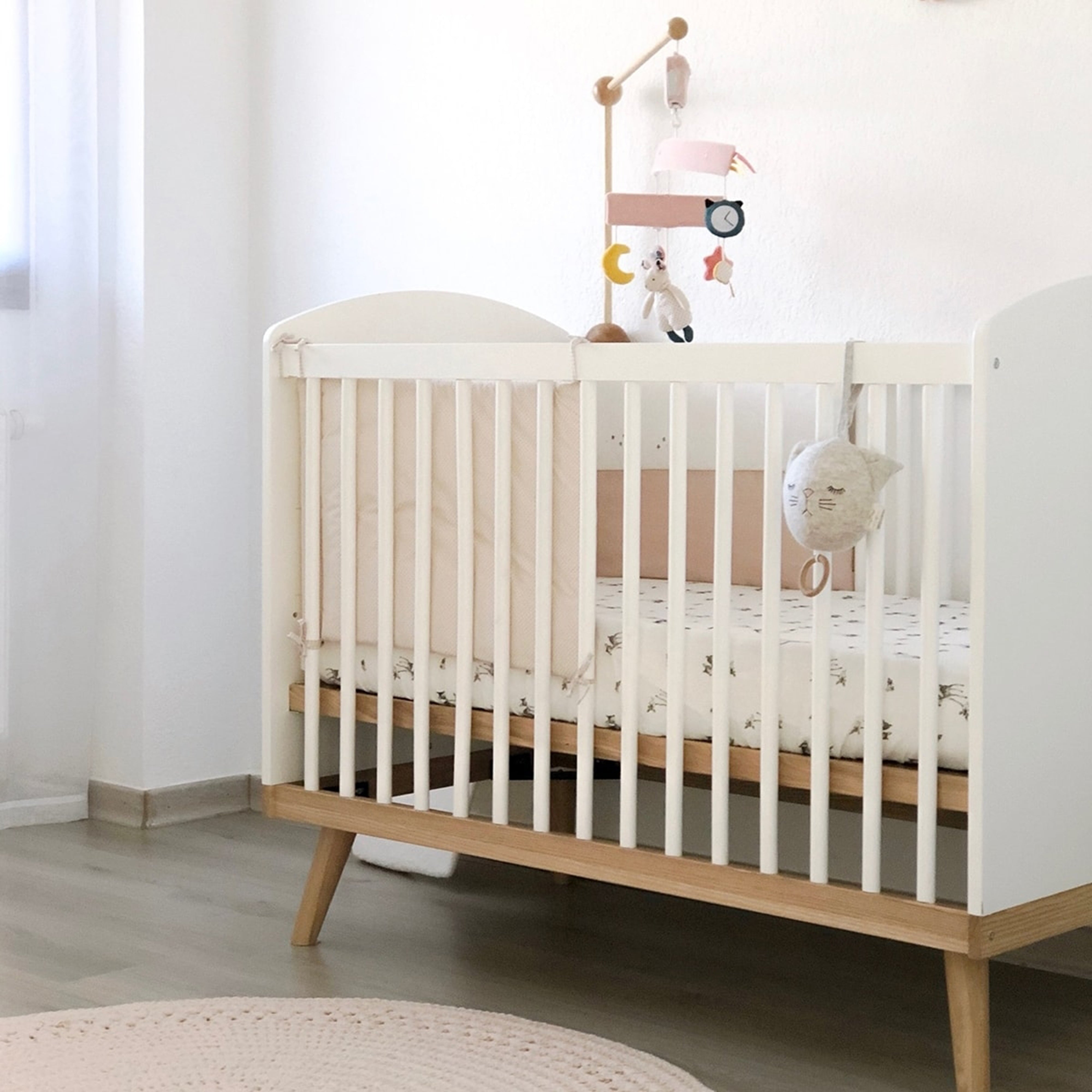 rose-in-april-fitted-sheet-olivia-fawn-print-ecru- (4)