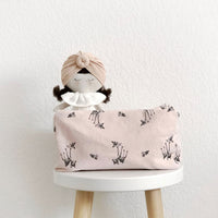 rose-in-april-toilet-bag-fawn-print-pink-ria-art000000468- (2)
