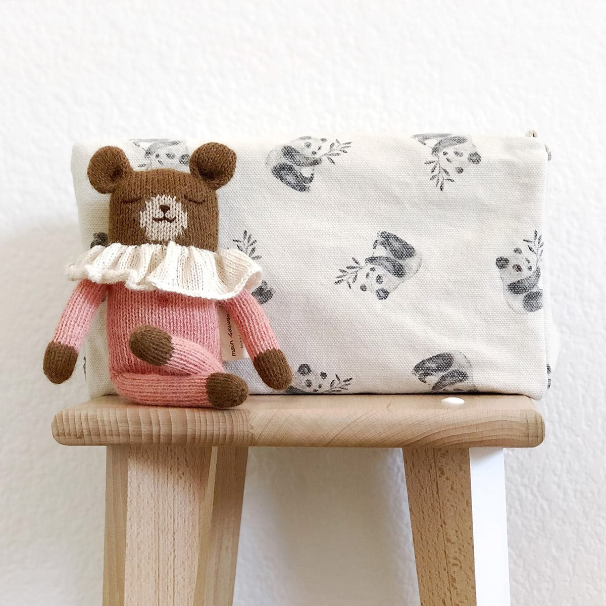 rose-in-april-toilet-bag-panda-print-natural-ria-art000000666- (3)