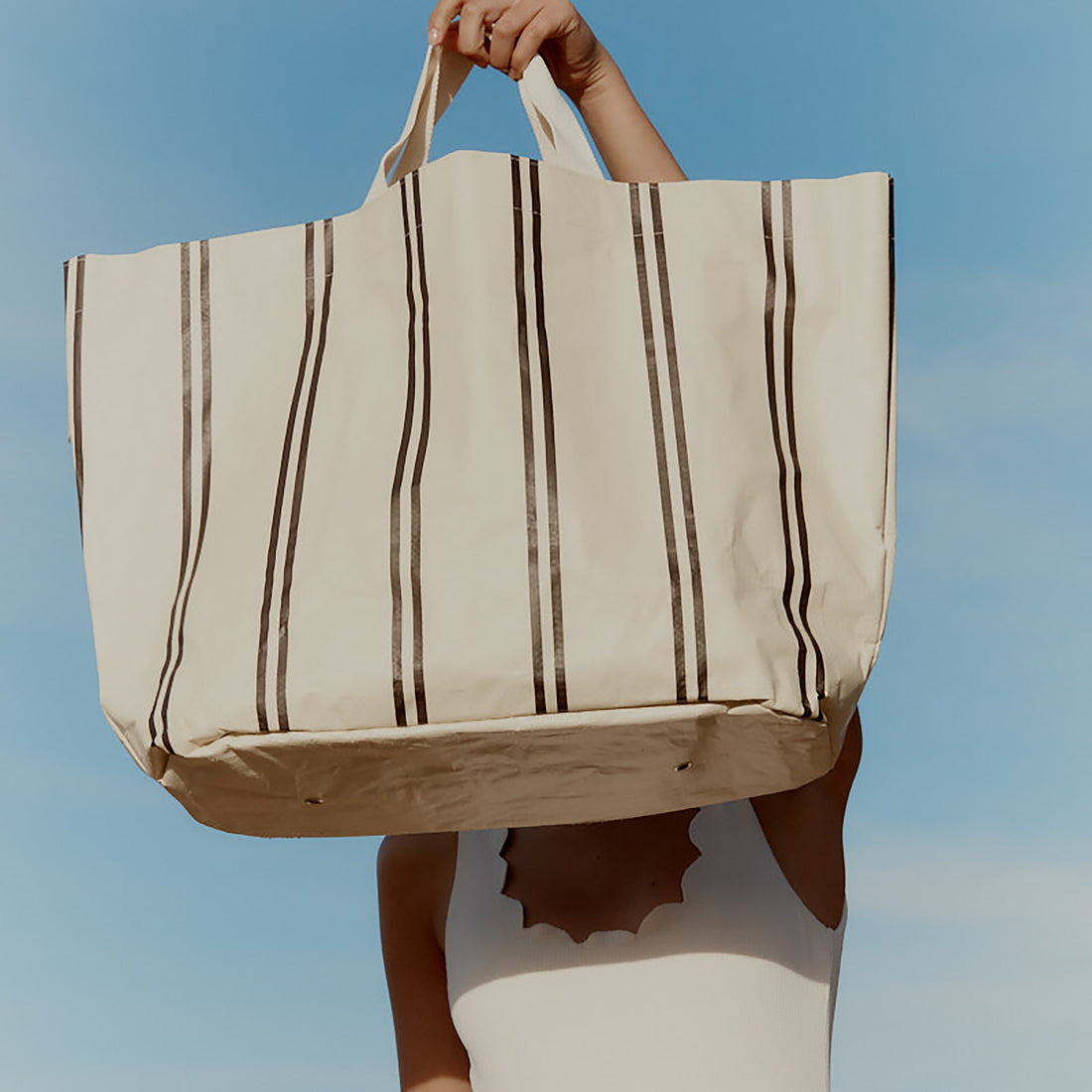 sunnylife-carryall-beach-bag-casa-tunisa-sunl-s30caris- (3)