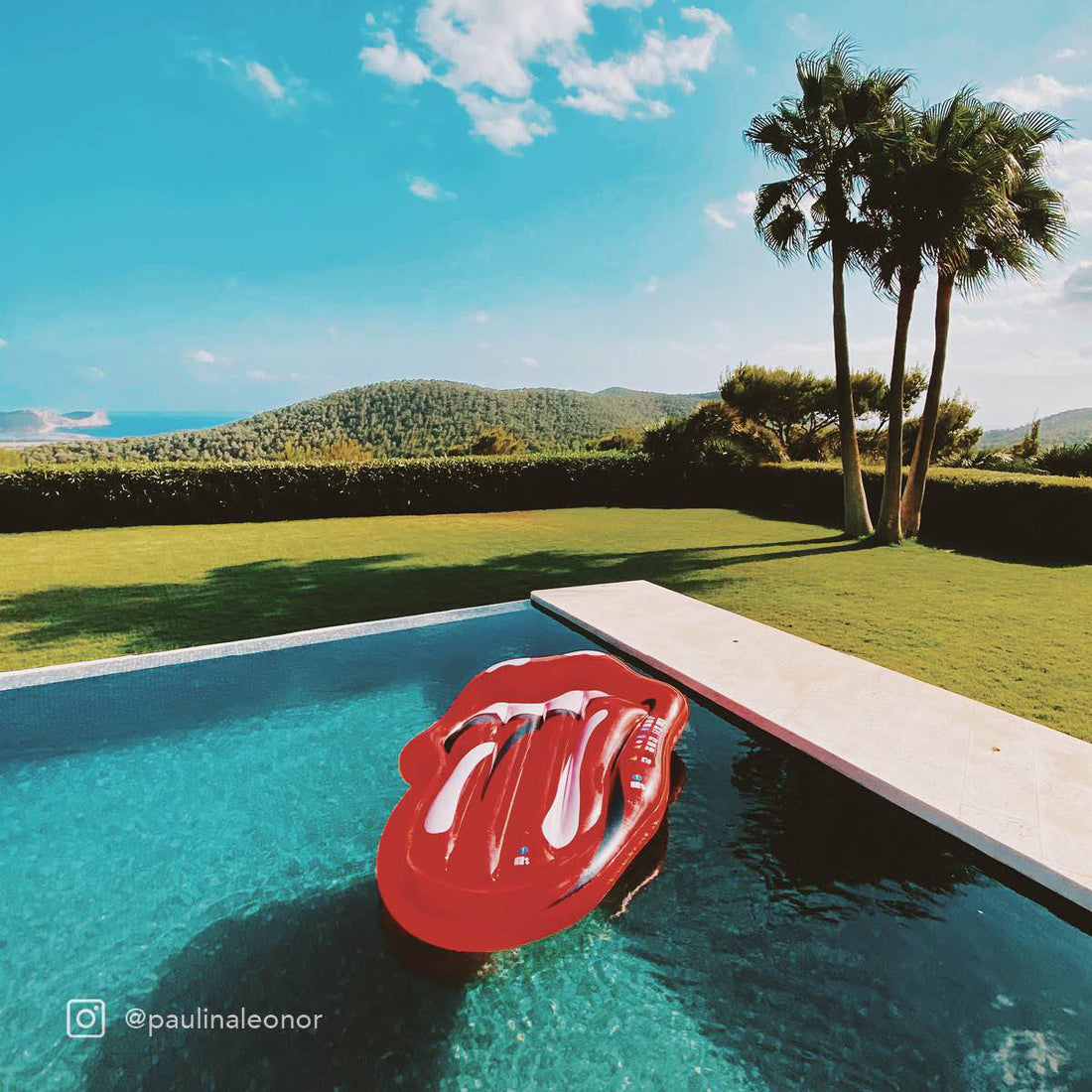 sunnylife-lie-on-float-rolling-stone-lip-sunl-s1llicrs- (4)