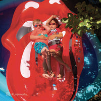 sunnylife-lie-on-float-rolling-stone-lip-sunl-s1llicrs- (5)